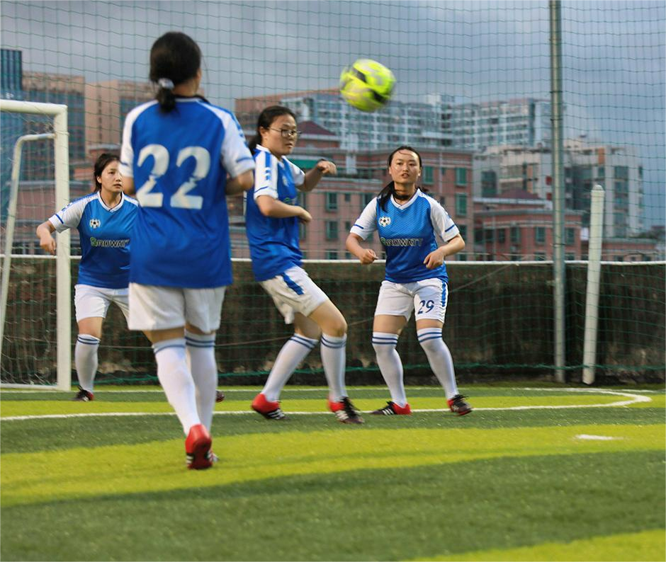 Anson Semiconductor-Guriwatt fotovoltaïsche omvormer fabrikant voetbal twinning passie begonnen